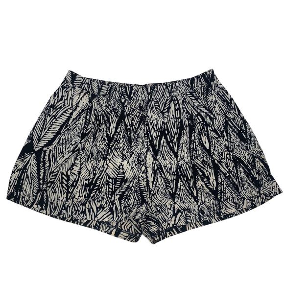 Forever 21 Navy Blue Abstract Print Shorts - Size Small - Picture 2 of 9